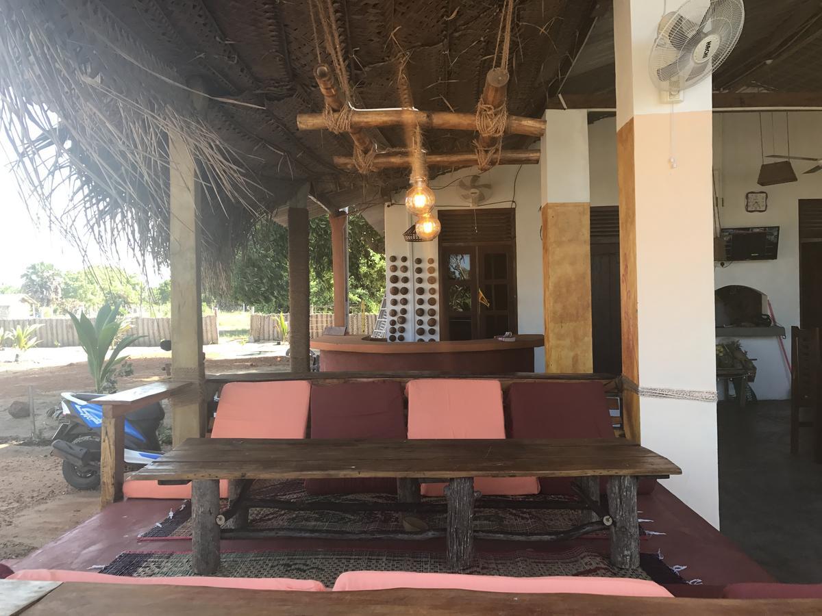 The Coconut Hotel Pottuvil Eksteriør billede